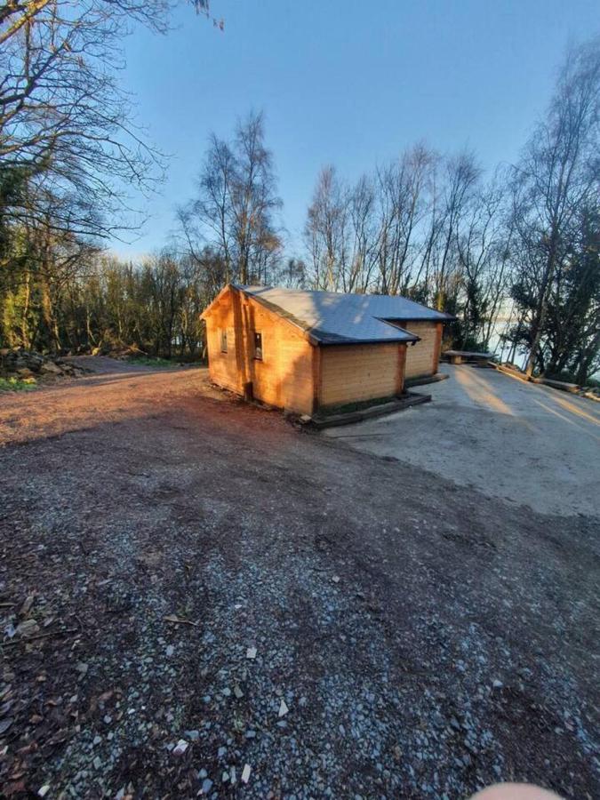 Stunning Log Cabin On The Lake Portroe المظهر الخارجي الصورة